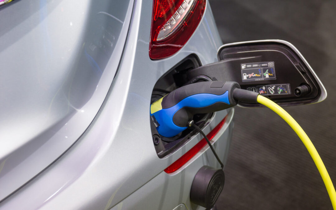 Addio alle auto a diesel e benzina: ecco il provvedimento dal 2035